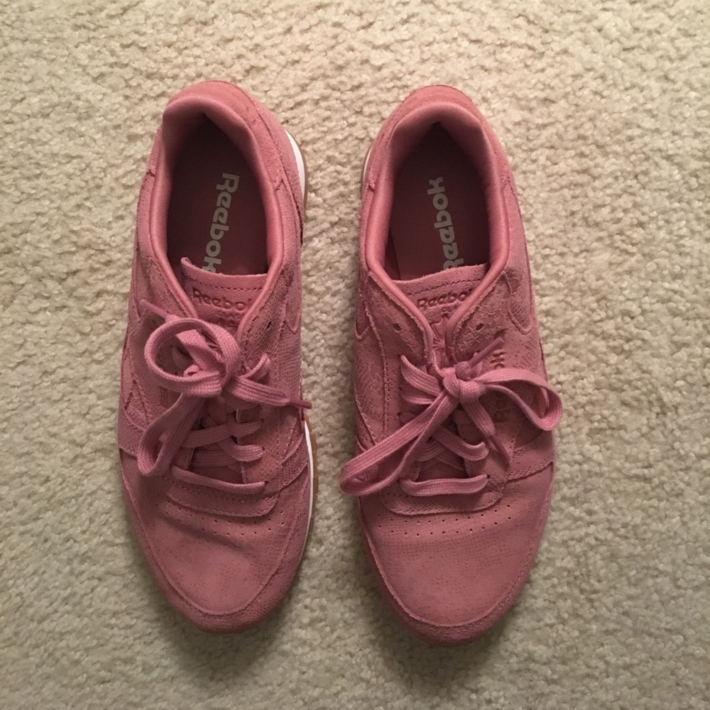 Reebok tennis shoes